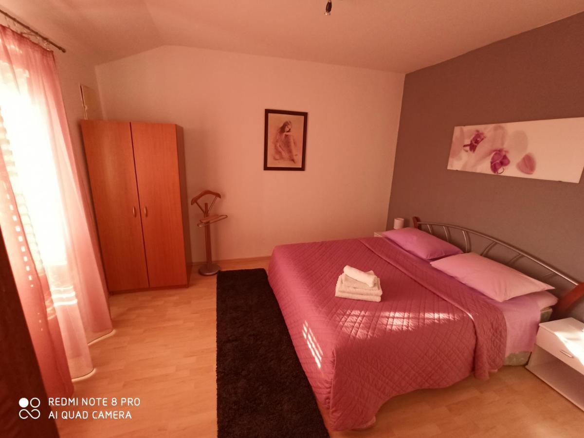 Apartment Roncevic *